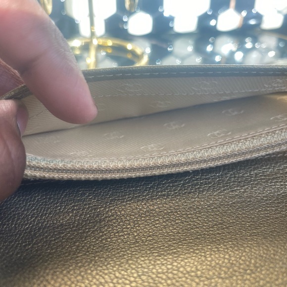 Chanel Vintage Metallic Gold Bifold Wallet - Picture 8 of 13